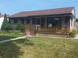 3954 S Lenox St, Milwaukee, WI 53207