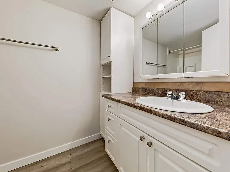 130 Mount Pleasant Dr #1 — Photo 6