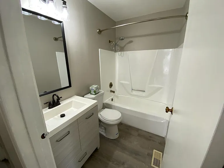 726 Lincoln Ave — Photo 3