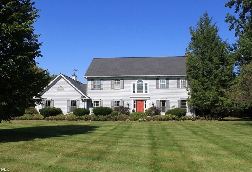 1st image of 21 Annandale Dr