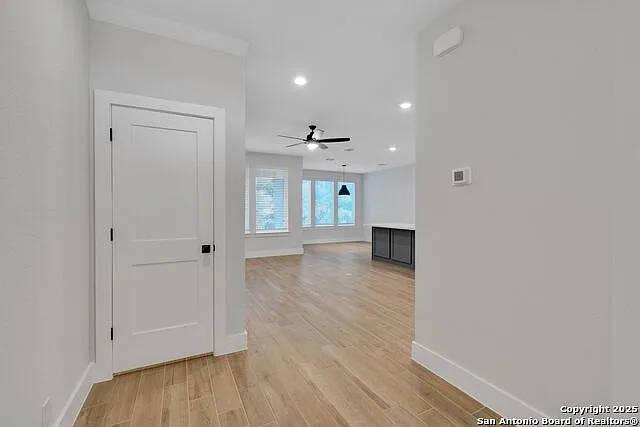 3 bed, 2.5 bath, 1891 sqft, $2,195 — Photo 4