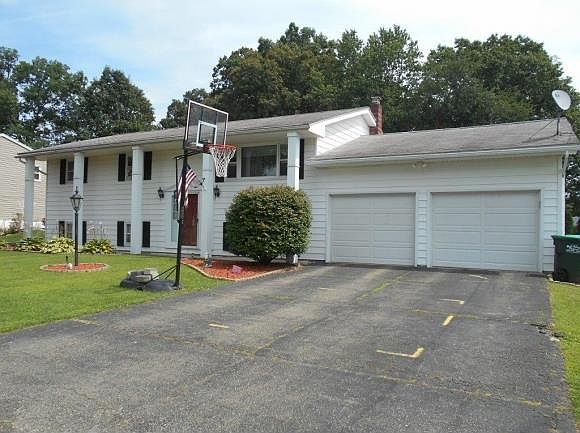 1st image of 252 Mary Dr