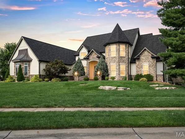 107 Place De Yeager Lake, Lake Saint Louis, MO 63367