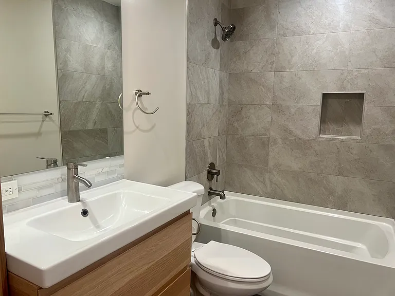357 W Wilson Ave #2 — Photo 7