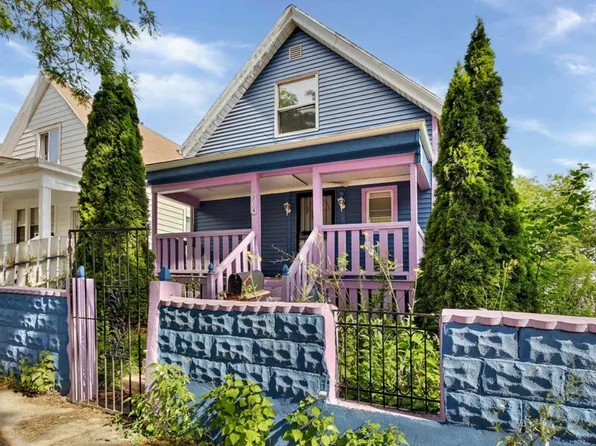 214 E Chambers St, Milwaukee, WI 53212