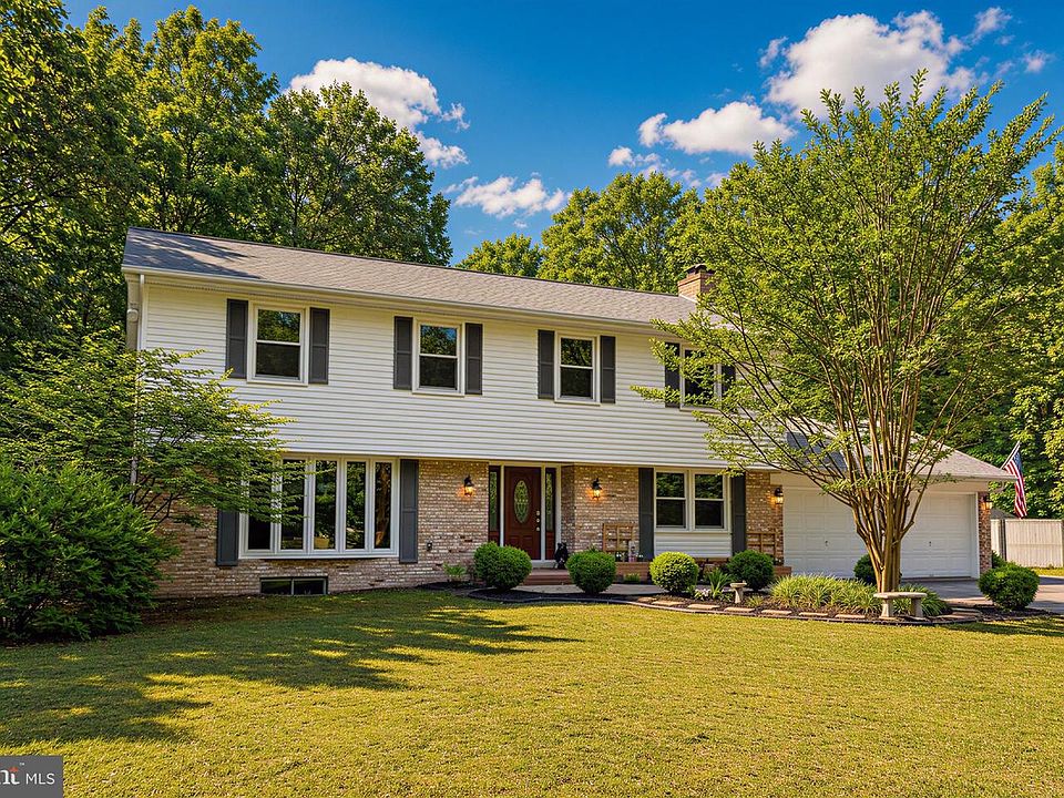 1st image of 3872 Stoneybrook Rd