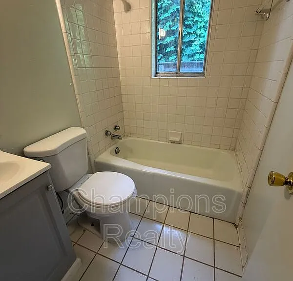 1508 Bowie Ave #B — Photo 9
