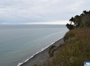544 E Bluff Dr, Pt Angeles, WA 98362