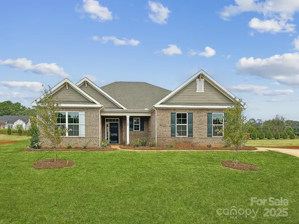 1135 Coppergate Dr, Salisbury, NC 28147