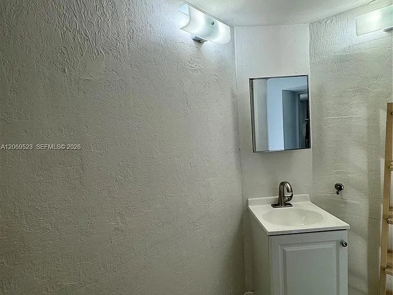 1398 NE 191st St #C305 — Photo 15