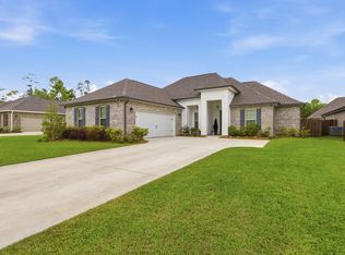 140 Flora Ln, Freeport, FL 32439