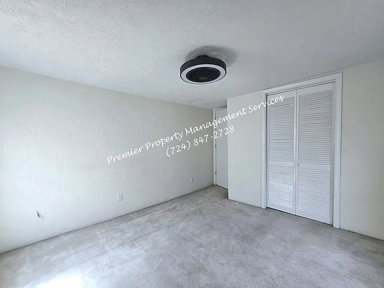 455 E Jefferson St — Photo 11