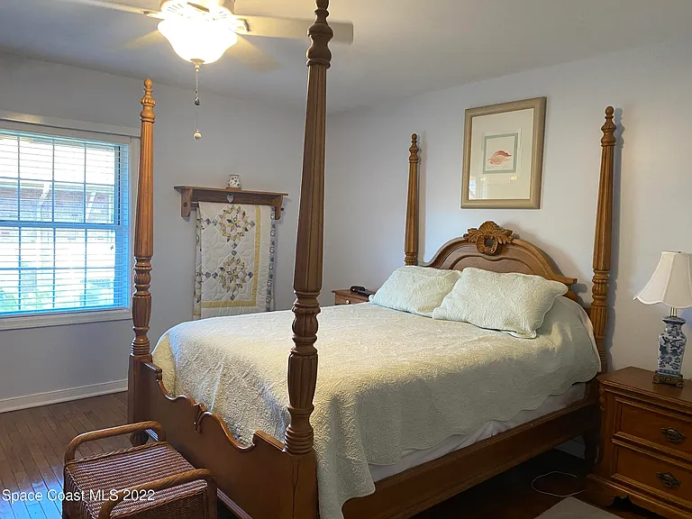 917 Jamestown Ave #100 — Photo 9