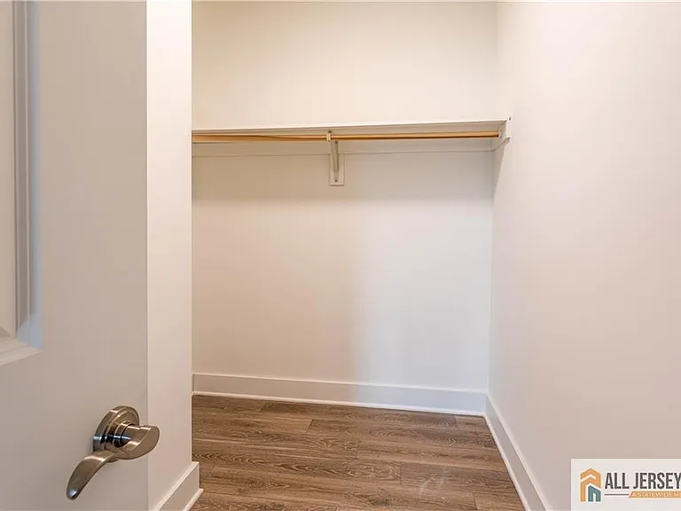 1025 Raritan Rd #414 — Photo 13