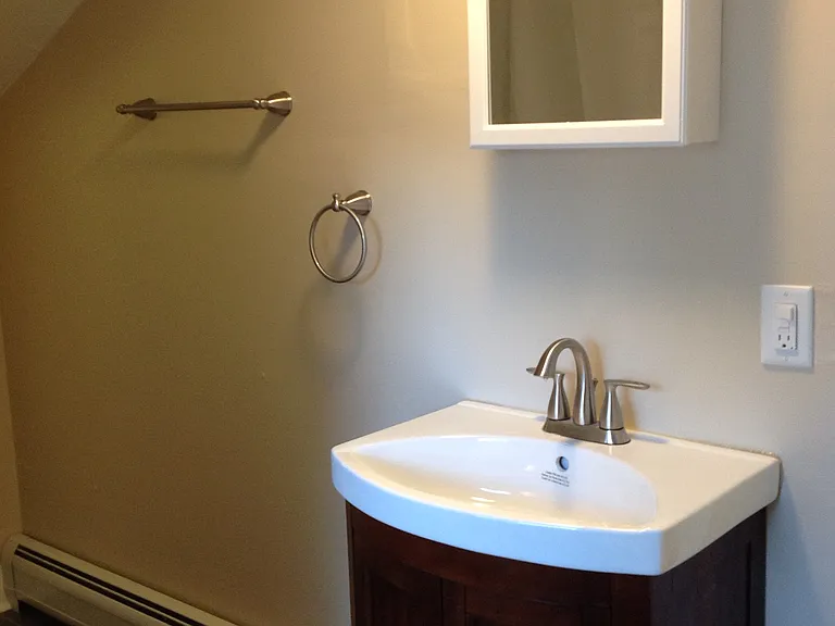 829 Crow Hill Rd — Photo 13