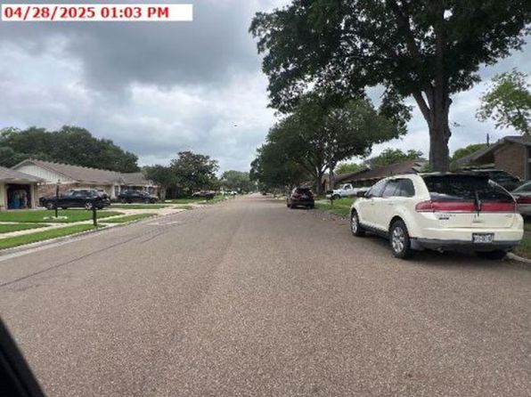 107 Norwich Glen St, Victoria, TX 77904