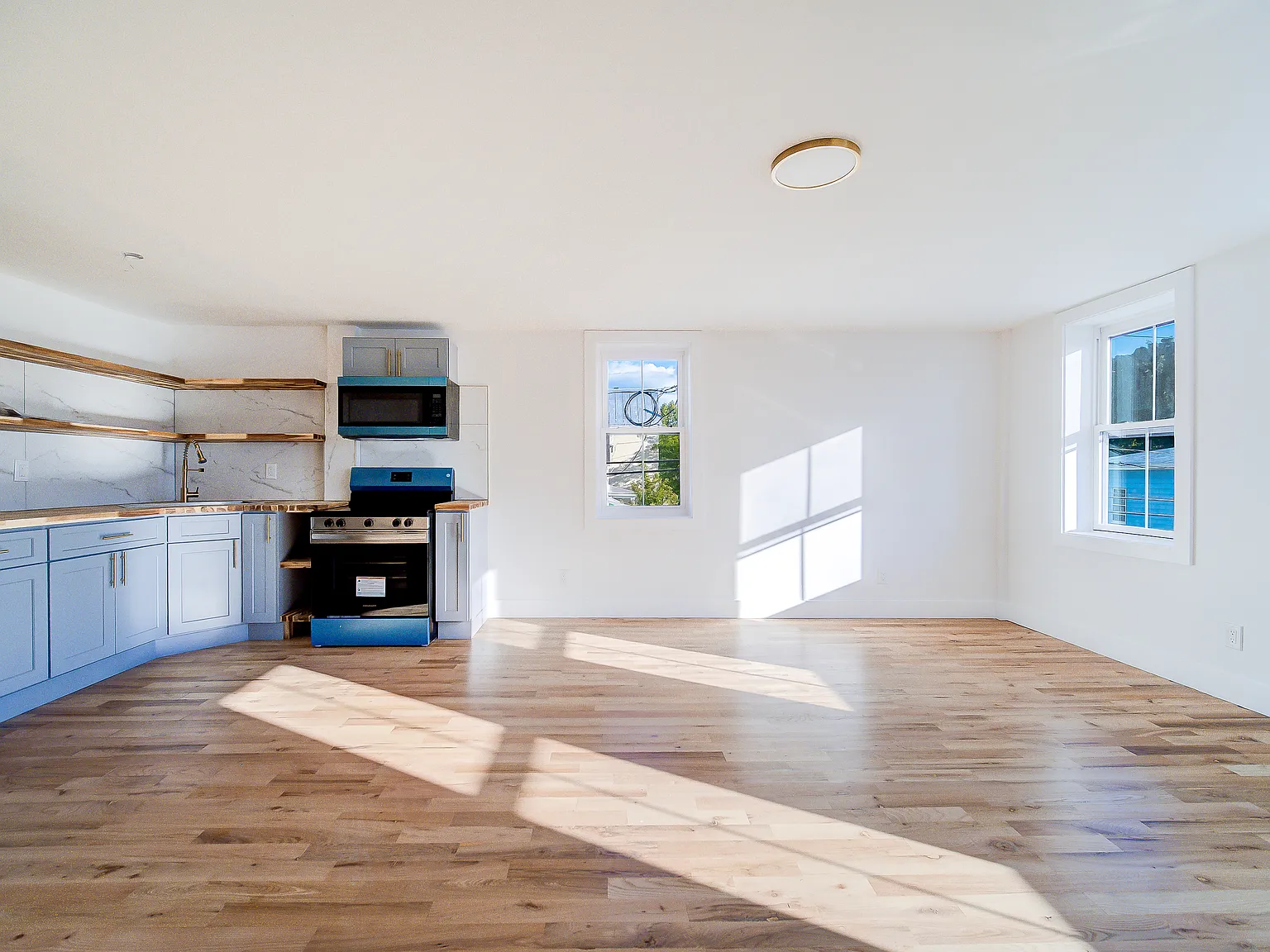 2 bed, $2,450 — Photo 4