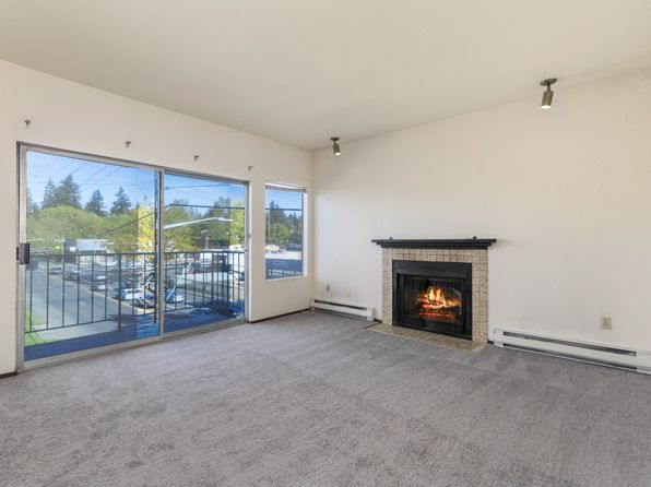 14505 32nd Ave NE APT 8