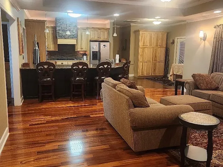 256 Mapleleaf Cir — Photo 8