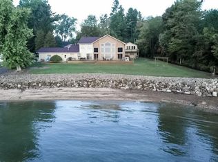 1083 Lakeshore Rd, Harbor Beach, MI 48441