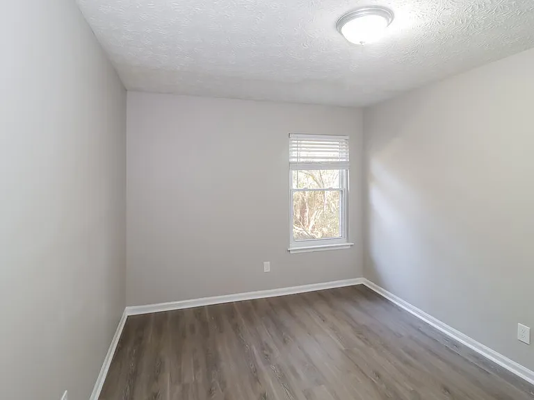 643 Tarragon Way SW — Photo 8