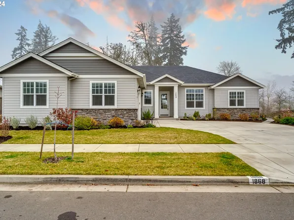 1868 John Day Dr, Eugene, OR 97408