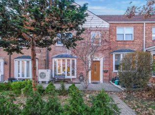 10025 67th Dr, Forest Hills, NY 11375