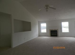 312 Largo Dr, Belleville, IL 62221