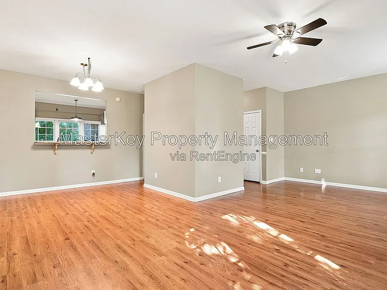 217 Riverwalk Cir — Photo 9