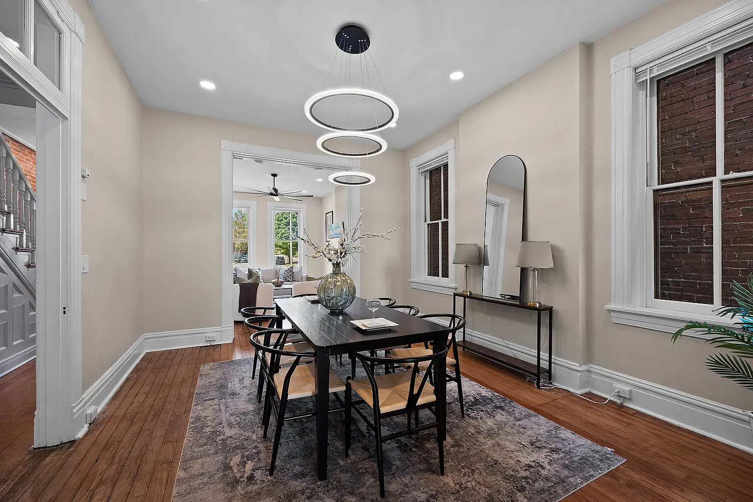 5 bed, 3476 sqft, $3,800 — Photo 3