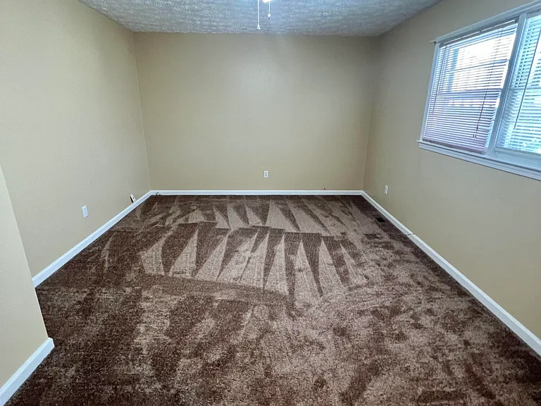 3327 Wood Valley Ct — Photo 15