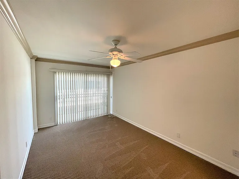 8219 Redlands St — Photo 17