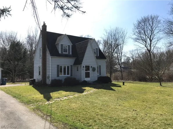 2924 Ridgewood Rd, Akron, OH 44333