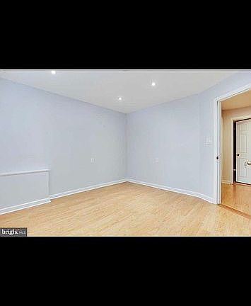 3rd image of 11 Watch Hill Pl #11