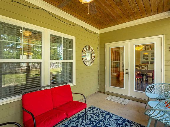 4th image of 215 Nandina Way