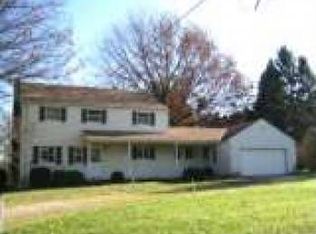16709 Munn Rd, Chagrin Falls, OH 44023