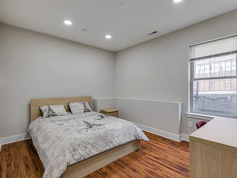 549 Armstrong St #101 — Photo 23