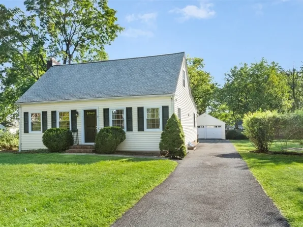 5 West Ave, Peapack Gladstone Boro, NJ 07934