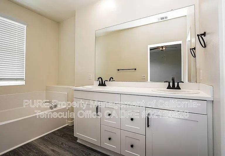 30383 Town Square Dr — Photo 9