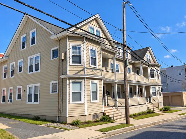17-23 Palmer St #2R, Salem, MA 01970