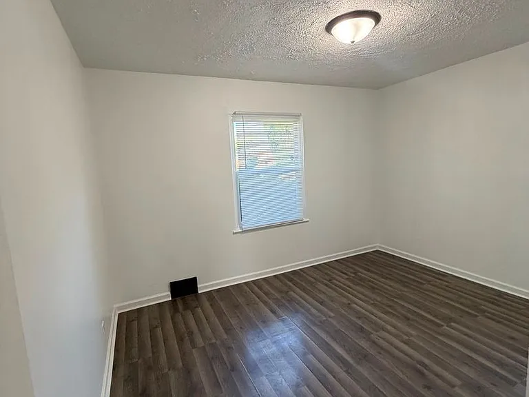 207 Taft St — Photo 14
