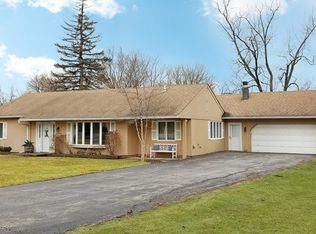 5940 S Peck Ave, La Grange Highlands, IL 60525