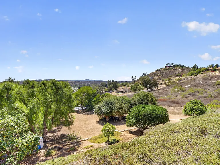 14058 Tierra Bonita Rd — Photo 20