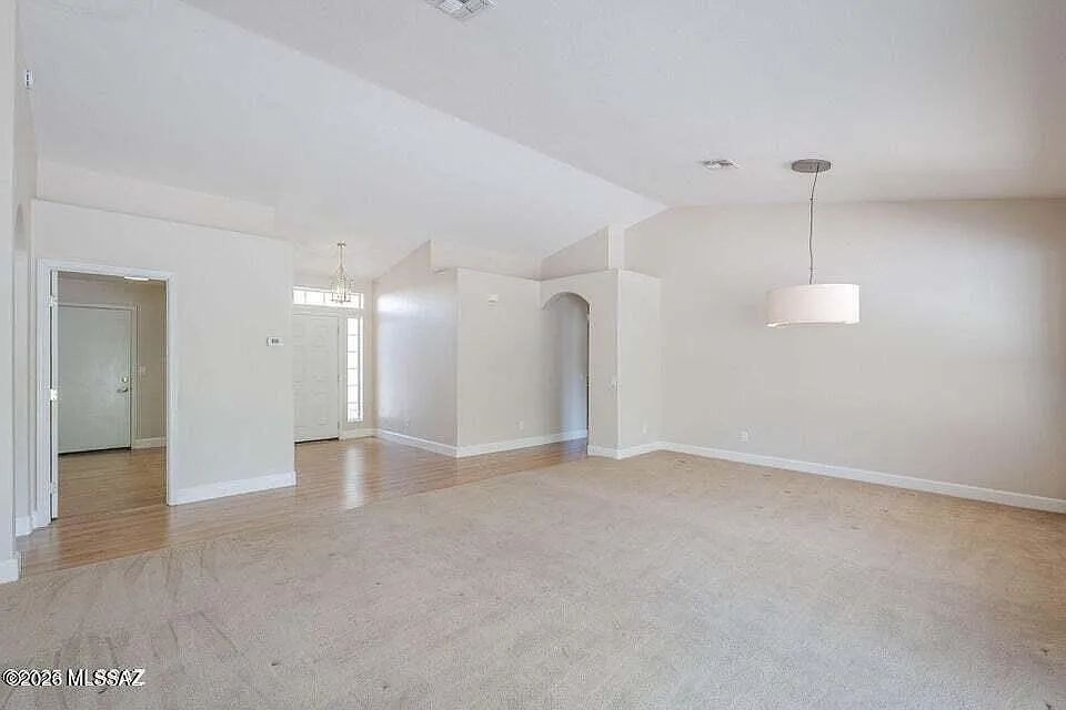 2 bed, 2.0 bath, 1994 sqft, $2,500 — Photo 4