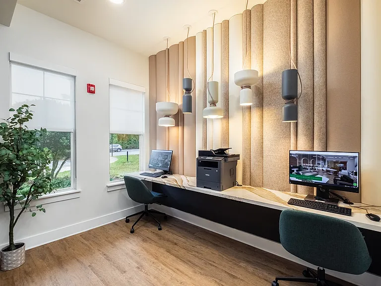 BRAND NEW 24-Hour Business Center with Computers and Wireless Printing