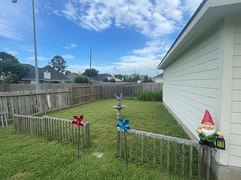 18807 Harbor Key Cir — Photo 43