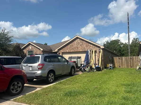 9522 Opal Gates Dr, Iowa Colony, TX 77583