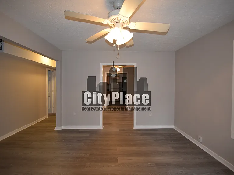 137 S Catherwood Ave — Photo 5