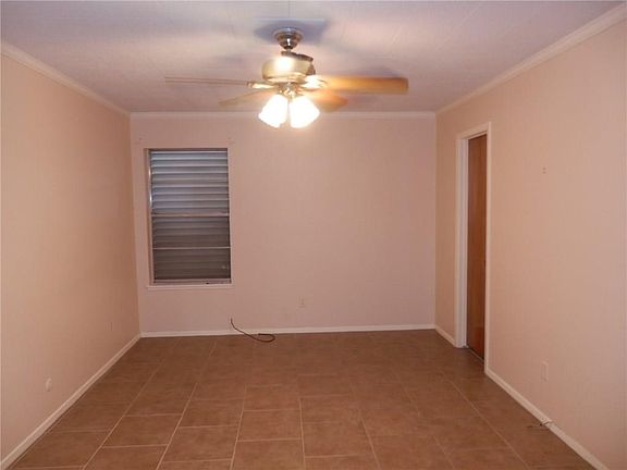 5th image of 1111 Ocean Dr APT 2