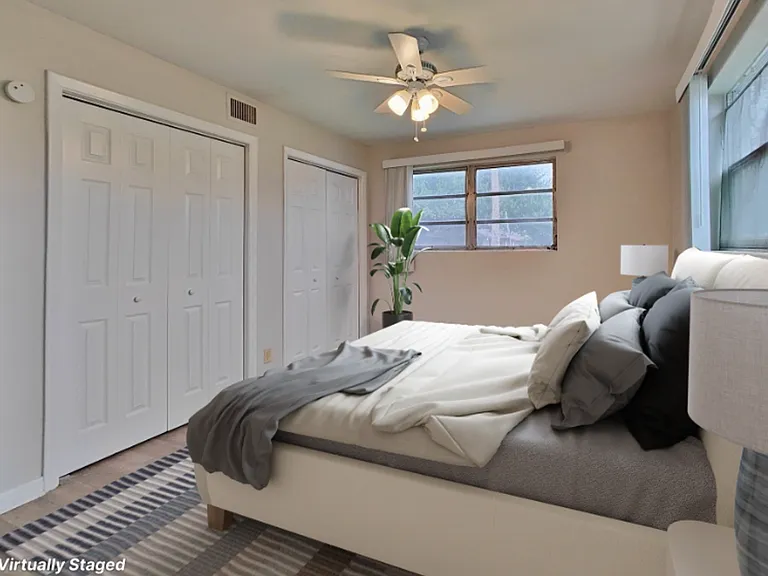 **"Live Among the Palms: Your Arlington Oasis Awaits!"** — Photo 9